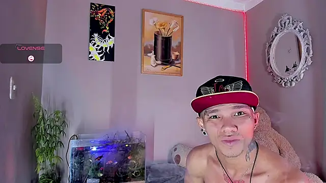 CRAZY-BOY99 online show from November 25, 2025, 9:31 am