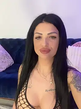 IrisRossie online show from May 9, 2026, 5:01 am