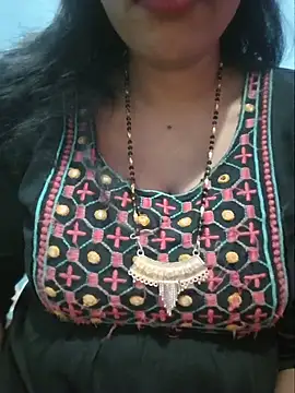 Snapshot of Sexyradha_ chatting on June 26, 2026, 4:44 pm Sexyradha online show from June 26, 2026, 4:44 pm