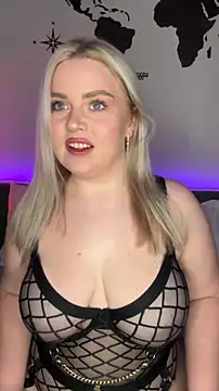 April Vancee online show from October 14, 2025, 1:23 pm