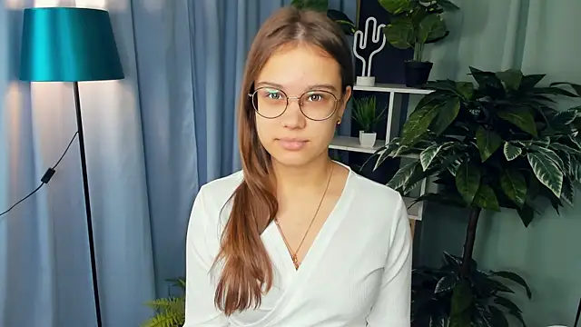 Snapshot of GarynFeltham chatting on March 2, 2025, 10:56 am GarynFeltham online show from March 2, 2025, 10:56 am