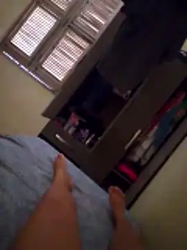 Snapshot of viviksmel chatting on October 24, 2025, 9:06 am viviksmel online show from October 24, 2025, 9:06 am