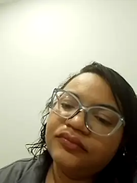 Snapshot of viviksmel chatting on November 27, 2025, 3:03 pm viviksmel online show from November 27, 2025, 3:03 pm