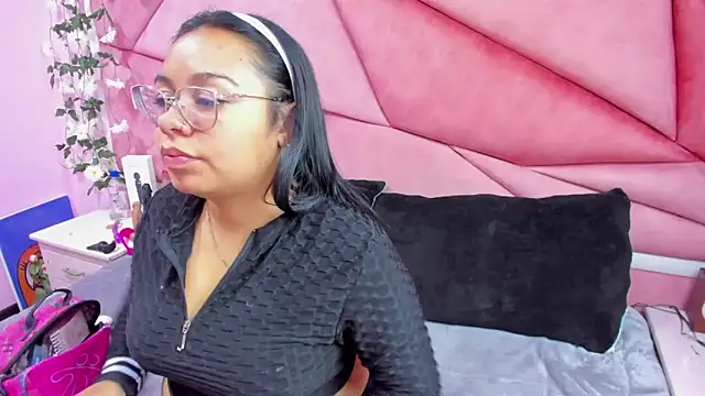 Snapshot of _Violeta_18 chatting on September 15, 2025, 3:28 am Violeta 18 online show from September 15, 2025, 3:28 am