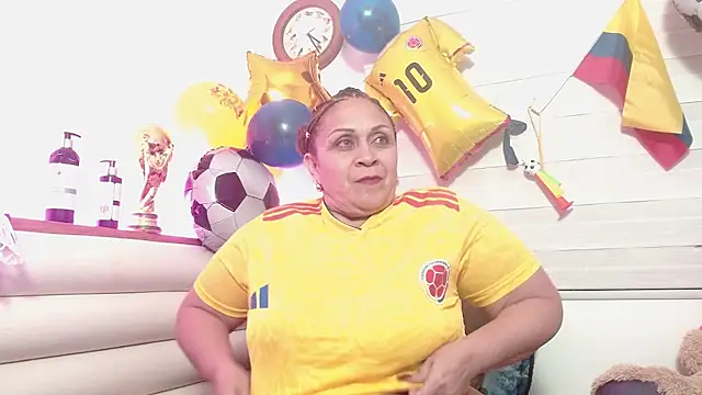 scarlettbooty online show from June 24, 2026, 12:20 am