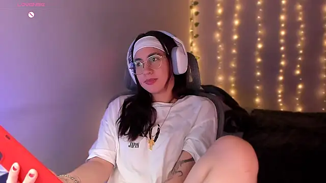 Camil Lee online show from November 12, 2025, 5:19 am