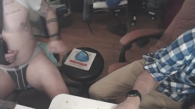 weknowourworth6999 online show from October 16, 2025, 9:49 pm