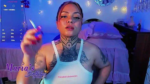 Snapshot of honey_mooon chatting on September 15, 2025, 8:42 pm honey mooon online show from September 15, 2025, 8:42 pm