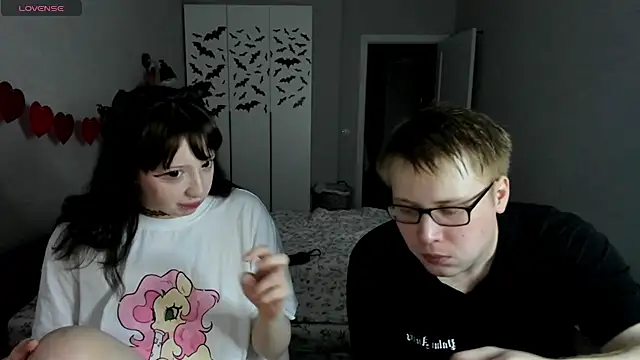 JayMollyy online show from July 7, 2026, 4:00 pm