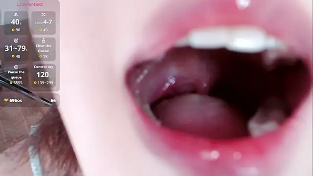 Snapshot of honey113 chatting on September 23, 2025, 4:10 pm honey113 online show from September 23, 2025, 4:10 pm