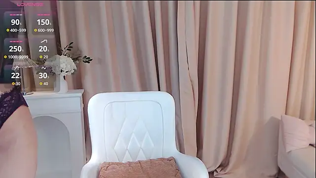 Snapshot of honey113 chatting on September 26, 2025, 3:49 pm honey113 online show from September 26, 2025, 3:49 pm