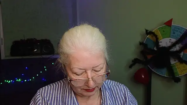 Snapshot of Maya_Mayflower chatting on March 3, 2025, 3:42 pm Maya Mayflower online show from March 3, 2025, 3:42 pm