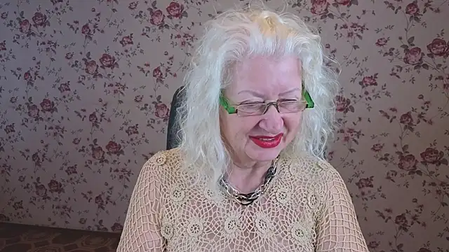 Snapshot of Maya_Mayflower chatting on September 25, 2025, 4:16 am Maya Mayflower online show from September 25, 2025, 4:16 am