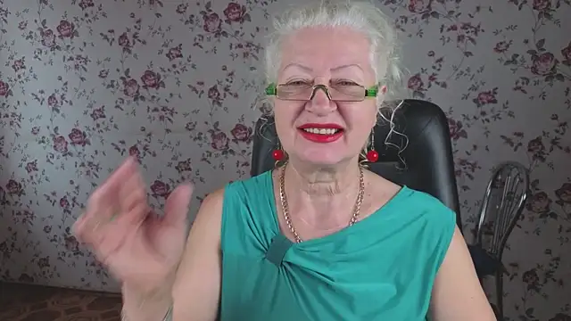 Snapshot of Maya_Mayflower chatting on September 26, 2025, 4:05 am Maya Mayflower online show from September 26, 2025, 4:05 am