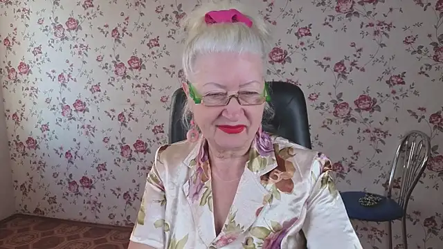 Snapshot of Maya_Mayflower chatting on September 29, 2025, 4:06 am Maya Mayflower online show from September 29, 2025, 4:06 am