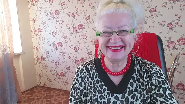 Snapshot of Maya_Mayflower chatting on October 24, 2025, 4:42 am Maya Mayflower online show from October 24, 2025, 4:42 am