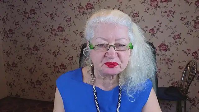 Snapshot of Maya_Mayflower chatting on December 19, 2025, 4:08 am Maya Mayflower online show from December 19, 2025, 4:08 am