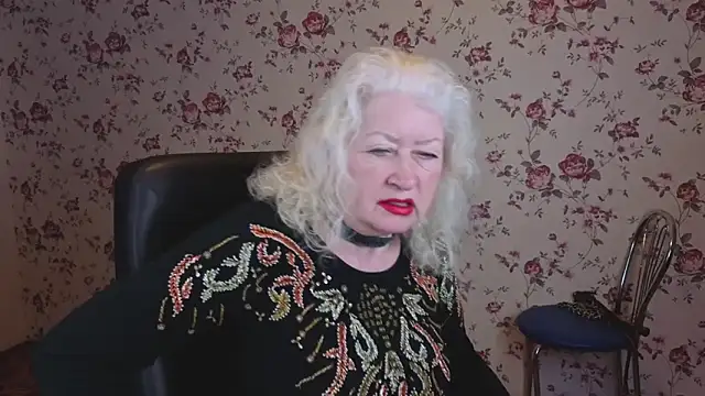 Snapshot of Maya_Mayflower chatting on December 23, 2025, 2:42 am Maya Mayflower online show from December 23, 2025, 2:42 am