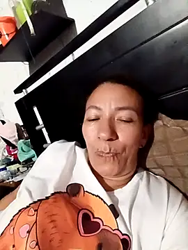 Antonela45 online show from February 2, 2026, 1:15 am