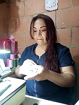 isis milove online show from March 8, 2026, 1:04 pm