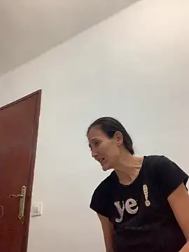 Snapshot of Anonim2026 chatting on November 15, 2025, 12:19 am Anonim2026 online show from November 15, 2025, 12:19 am