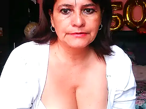 Snapshot of BiancaSteel chatting on July 17, 2026, 9:08 pm BiancaSteel online show from July 17, 2026, 9:08 pm