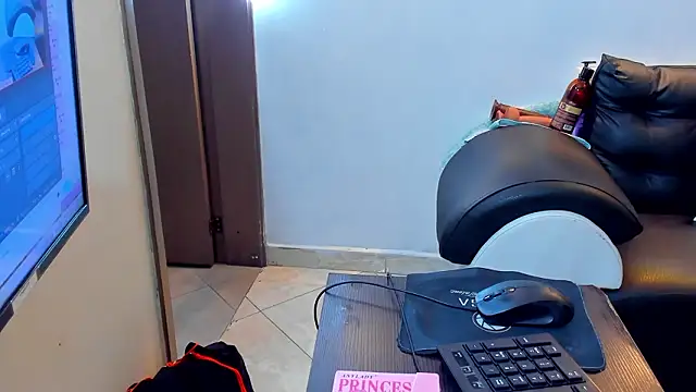 Snapshot of Sasha_rd chatting on February 3, 2026, 1:05 pm Sasha rd online show from February 3, 2026, 1:05 pm