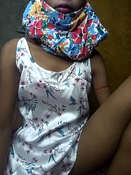 Cutesoma01 online show from November 17, 2025, 9:04 am