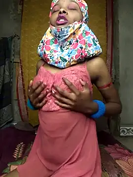 Cutesoma01 online show from April 10, 2026, 11:20 pm