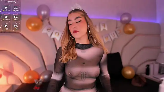 Violeta-Marquez online show from May 30, 2026, 12:02 pm