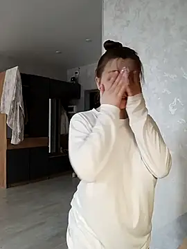 Snapshot of Bonechka chatting on November 12, 2025, 7:09 am Bonechka online show from November 12, 2025, 7:09 am