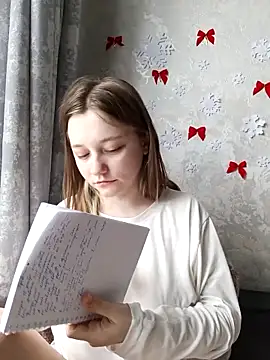 Snapshot of Bonechka chatting on December 22, 2025, 8:00 am Bonechka online show from December 22, 2025, 8:00 am