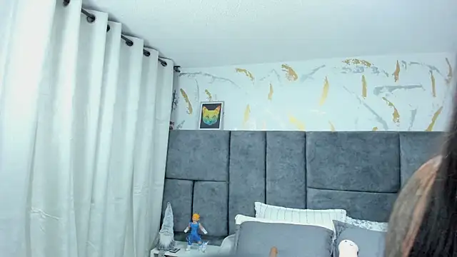 Cristal Velle online show from December 21, 2025, 1:51 pm