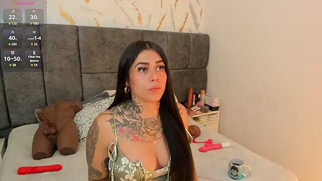 Cristal Velle online show from March 21, 2026, 1:05 pm