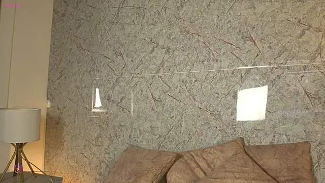 alison222  online show from February 14, 2026, 12:24 pm