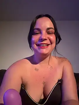 Snapshot of Biana_Fernan chatting on June 9, 2026, 9:59 pm Biana Fernan online show from June 9, 2026, 9:59 pm