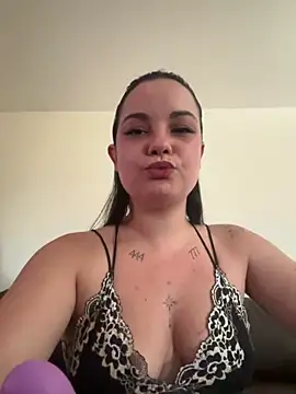 Snapshot of Biana_Fernan chatting on June 13, 2026, 2:48 pm Biana Fernan online show from June 13, 2026, 2:48 pm
