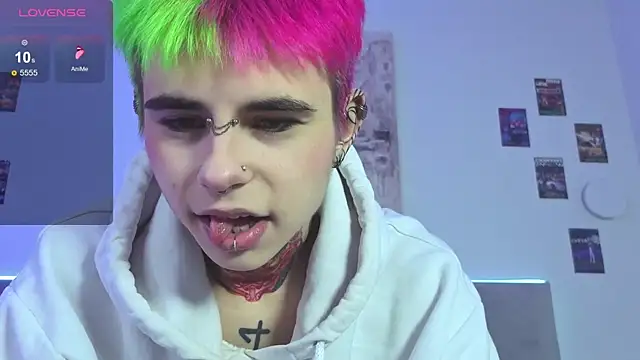 Snapshot of Alex_Vallley chatting on October 5, 2025, 9:45 pm Alex Vallley online show from October 5, 2025, 9:45 pm