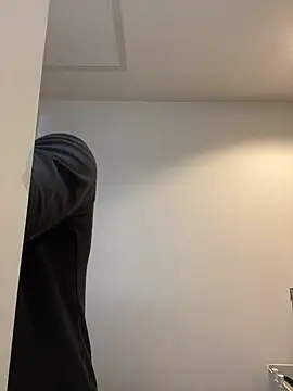 waka3232 online show from April 6, 2026, 1:58 am