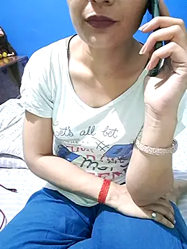 Cute-Zarina online show from September 28, 2025, 5:40 pm