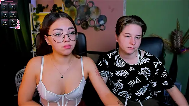 kiki swan online show from October 4, 2025, 5:49 am