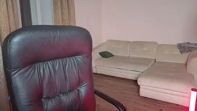 Snapshot of Wane_Witch chatting on October 19, 2025, 5:57 pm Wane Witch online show from October 19, 2025, 5:57 pm