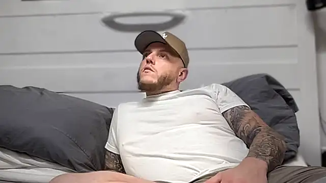 Thegreatwhitepipe online show from November 12, 2025, 3:18 am