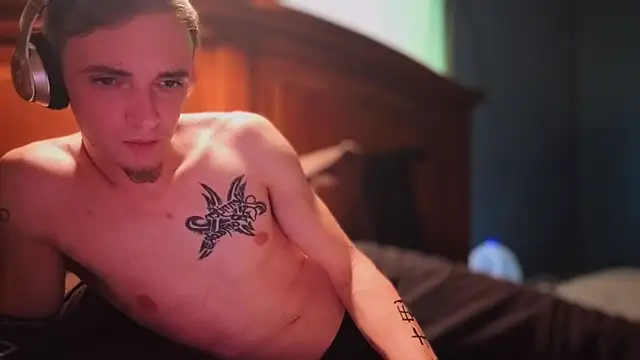 Ilovepussy1911 online show from April 8, 2026, 3:34 pm