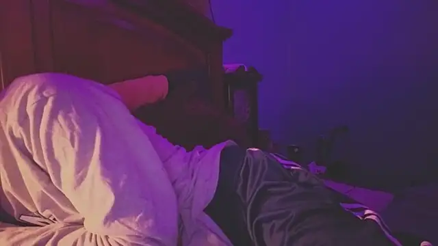 Ilovepussy1911 online show from April 18, 2026, 9:02 am