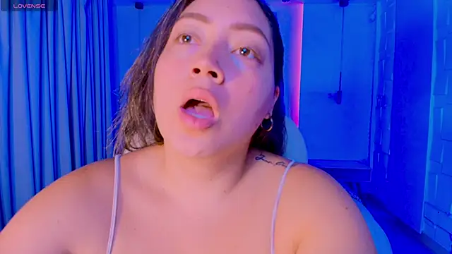 Snapshot of heidy_johns chatting on September 30, 2025, 3:33 am heidy johns online show from September 30, 2025, 3:33 am