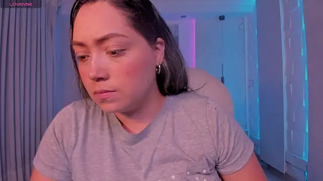 Snapshot of heidy_johns chatting on October 25, 2025, 3:58 am heidy johns online show from October 25, 2025, 3:58 am