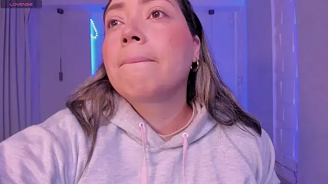 Snapshot of heidy_johns chatting on October 30, 2025, 3:19 am heidy johns online show from October 30, 2025, 3:19 am