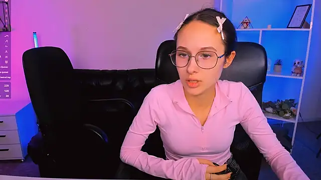 mona cloud online show from November 17, 2025, 12:16 am