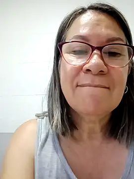 victoria wayne online show from November 25, 2025, 10:04 am